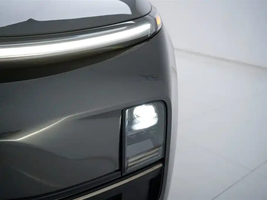 Li Auto Li L8 2023 Pro 2023 - thumbnail 11