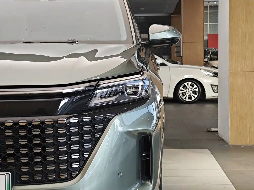 Landian Lantian E5 2023 1.5L DE-i 100KM Premium 7-seater 2024 - thumbnail 2