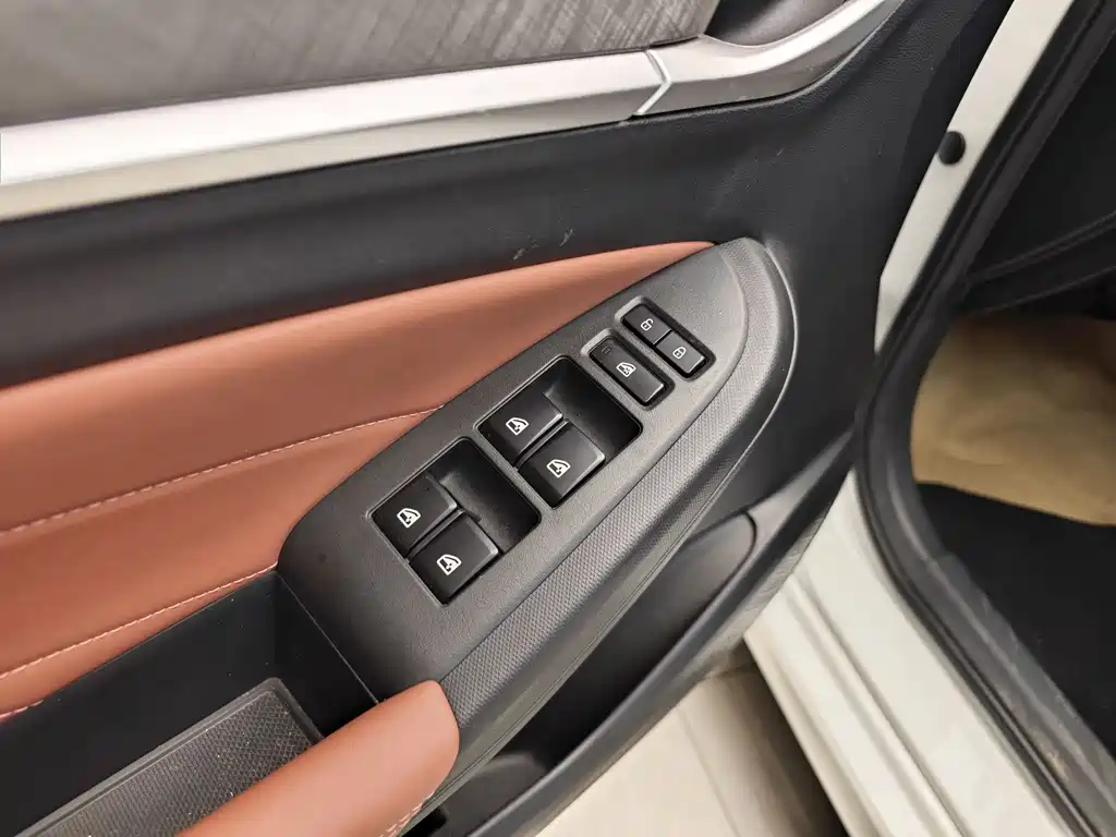 Changan Yi Dong 2023 Plus Blue Whale NE 1.4T GDI DCT Premium Edition 2024 - thumbnail 9
