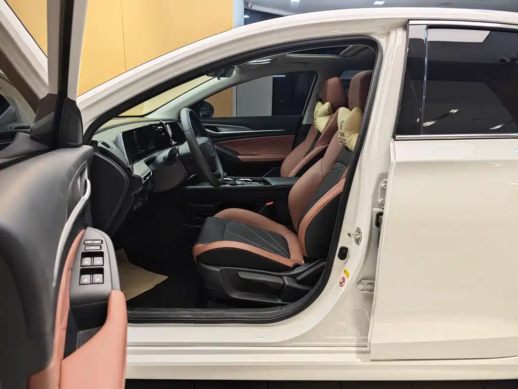 Changan Yi Dong 2023 Plus Blue Whale NE 1.4T GDI DCT Premium Edition 2024 - thumbnail 13