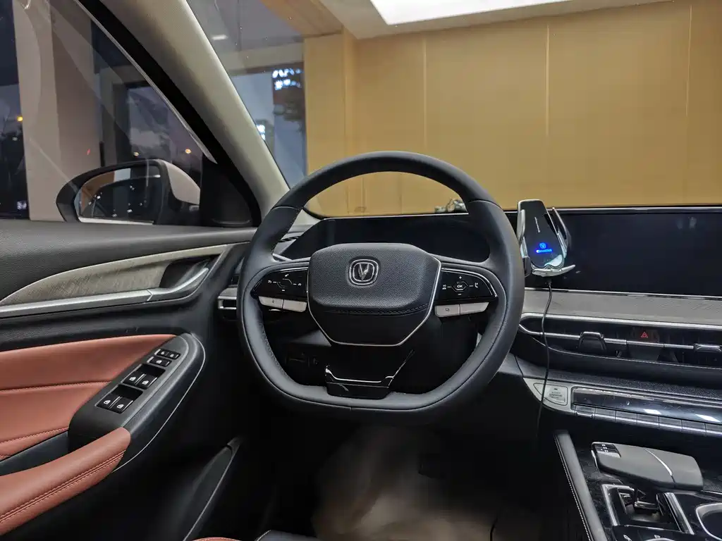 Changan Yi Dong 2023 Plus Blue Whale NE 1.4T GDI DCT Premium Edition 2024 - thumbnail 14
