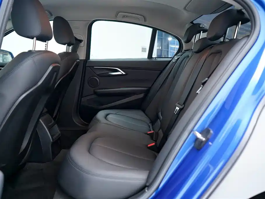 BMW BMW 1 Series 2019 118i Fashion Edition 2019 - thumbnail 19