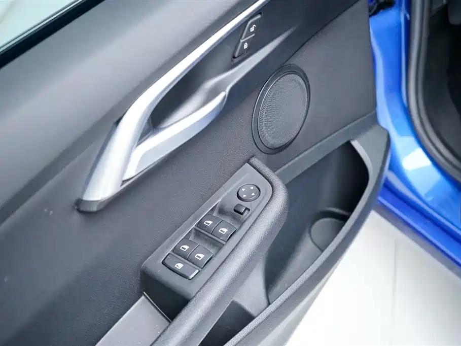 BMW BMW 1 Series 2019 118i Fashion Edition 2019 - thumbnail 24