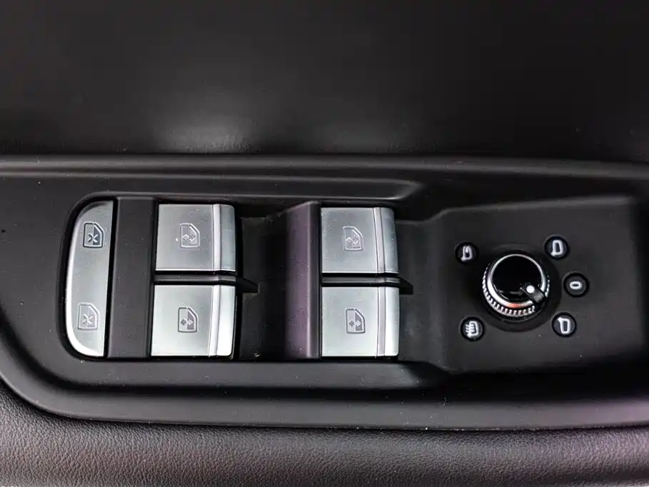 Audi Audi A4L 2023 40 TFSI Luxury Dynamic Edition 2024 - thumbnail 17