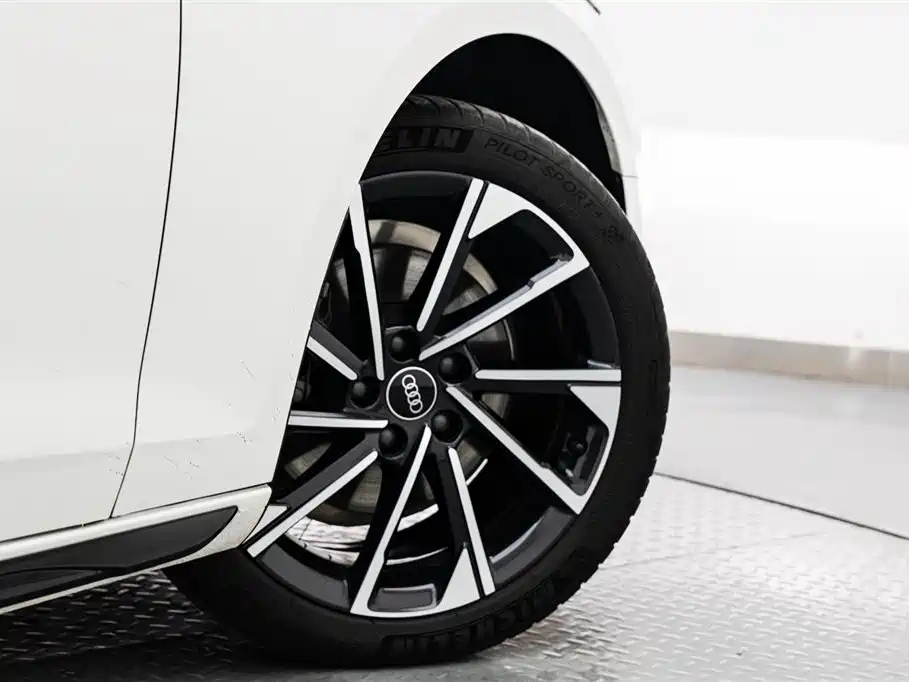 Audi Audi A4L 2023 40 TFSI Luxury Dynamic Edition 2024 - thumbnail 20