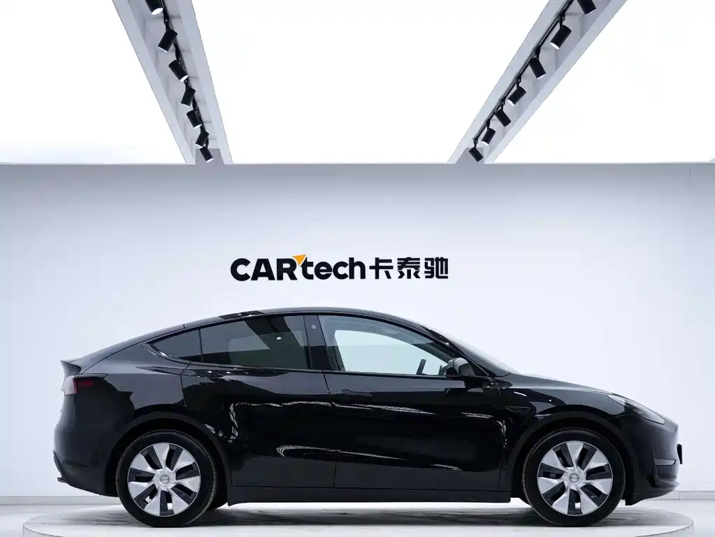 Tesla Model Y 2022 Long Range All-Wheel Drive 2022 - thumbnail 6