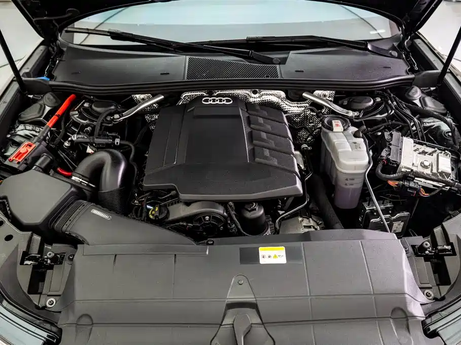 Audi Audi A6L 2023 40 TFSI Luxury Dynamic Model 2023 - thumbnail 6