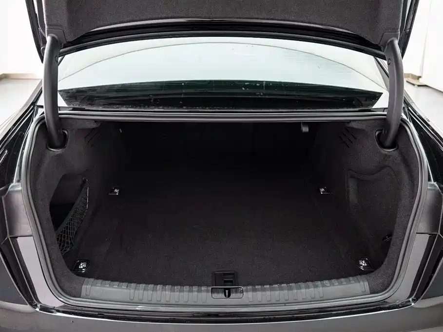 Audi Audi A6L 2023 40 TFSI Luxury Dynamic Model 2023 - thumbnail 19