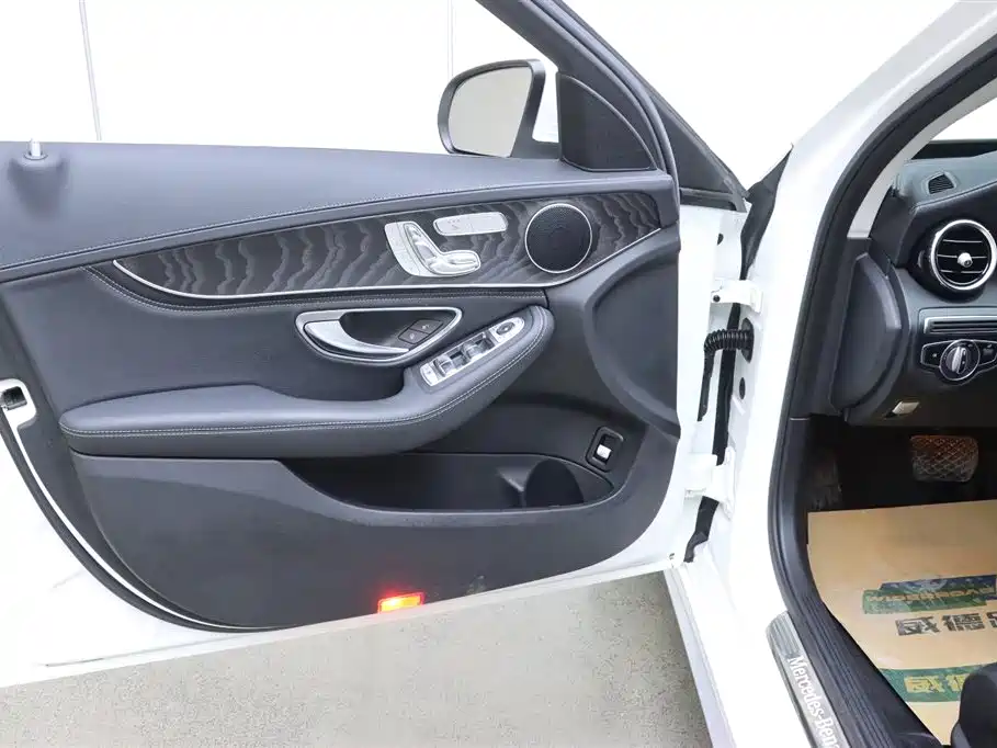 Mercedes-Benz Mercedes-Benz C-Class 2020 C 260 L Sport Edition 2019 - thumbnail 11