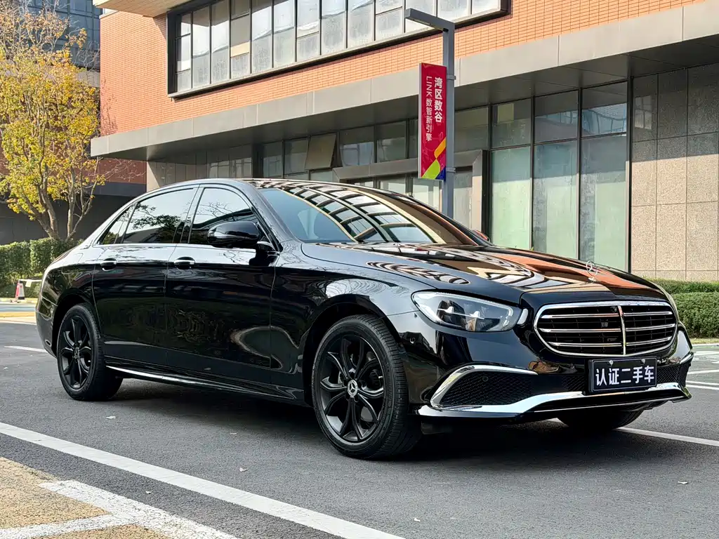 Mercedes-Benz Mercedes-Benz E-Class 2022 E 300 L Sport Fashion Edition 2022 - thumbnail 3