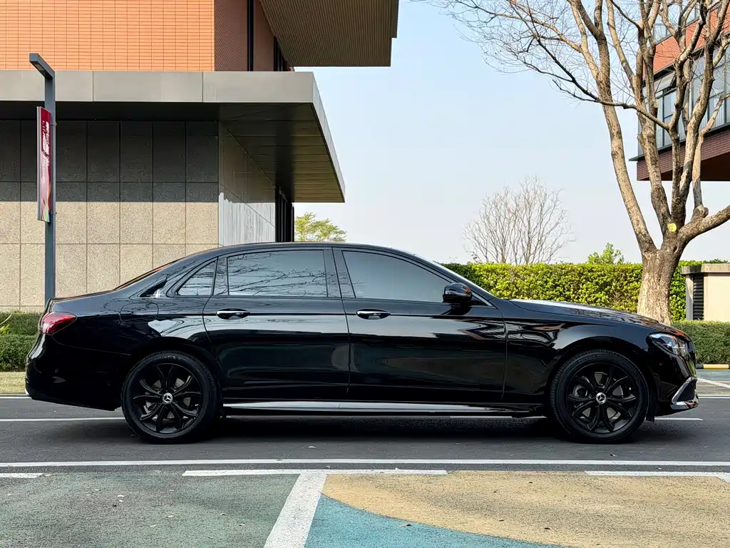 Mercedes-Benz Mercedes-Benz E-Class 2022 E 300 L Sport Fashion Edition 2022 - thumbnail 4