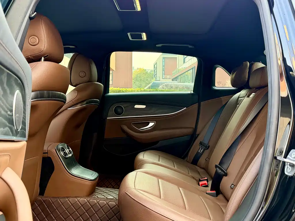 Mercedes-Benz Mercedes-Benz E-Class 2022 E 300 L Sport Fashion Edition 2022 - thumbnail 11