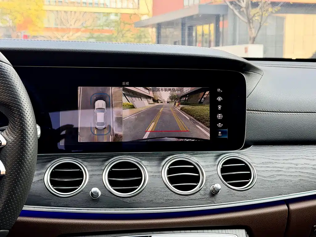 Mercedes-Benz Mercedes-Benz E-Class 2022 E 300 L Sport Fashion Edition 2022 - thumbnail 22