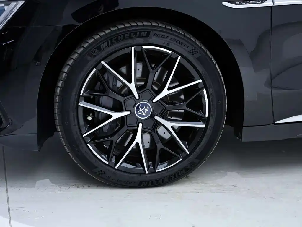 BYD BYD Han 2022 DM-p 202KM AWD Flagship 2023 - thumbnail 14