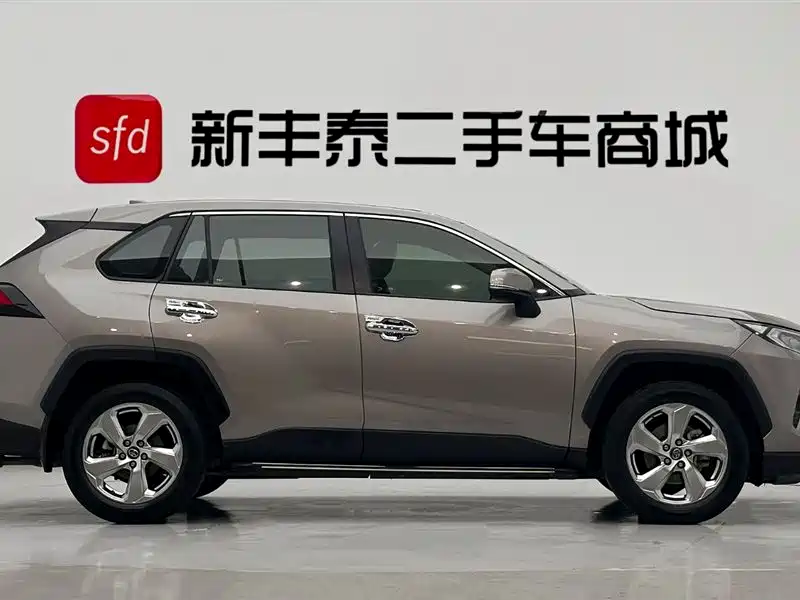 Toyota RAV4 2020 2.0L CVT 2WD Fashion PLUS Edition 2020 - thumbnail 3