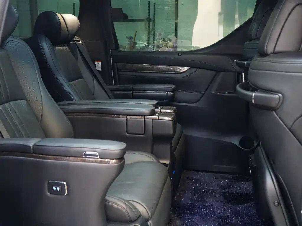 Toyota Alphard 2020 Model Hybrid 2.5L Executive Version 2020 - thumbnail 6