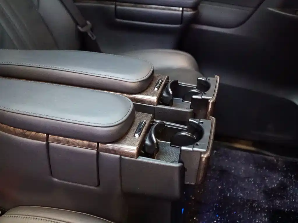 Toyota Alphard 2020 Model Hybrid 2.5L Executive Version 2020 - thumbnail 11