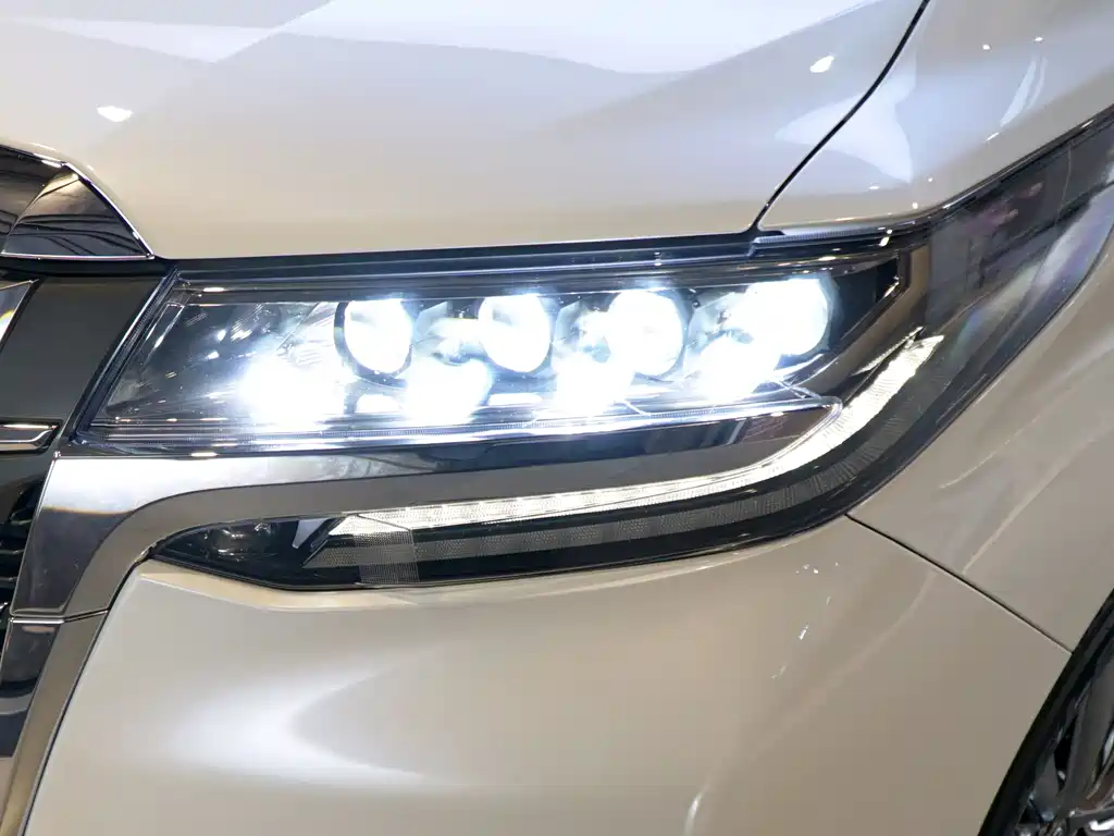 Toyota Alphard 2020 Model Hybrid 2.5L Executive Version 2020 - thumbnail 18