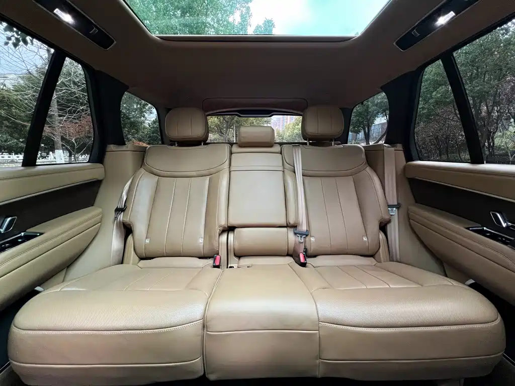 Land Rover Range Rover 2023 3.0 L6 360PS Autobiography 2024 - thumbnail 9