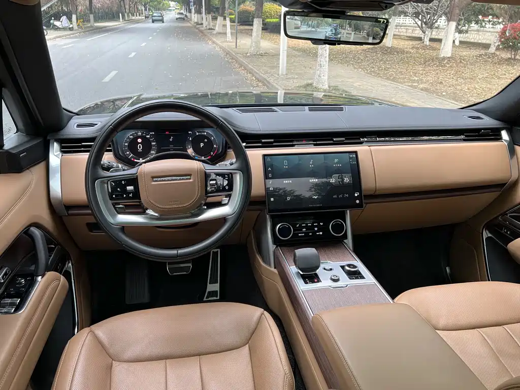 Land Rover Range Rover 2023 3.0 L6 360PS Autobiography 2024 - thumbnail 16