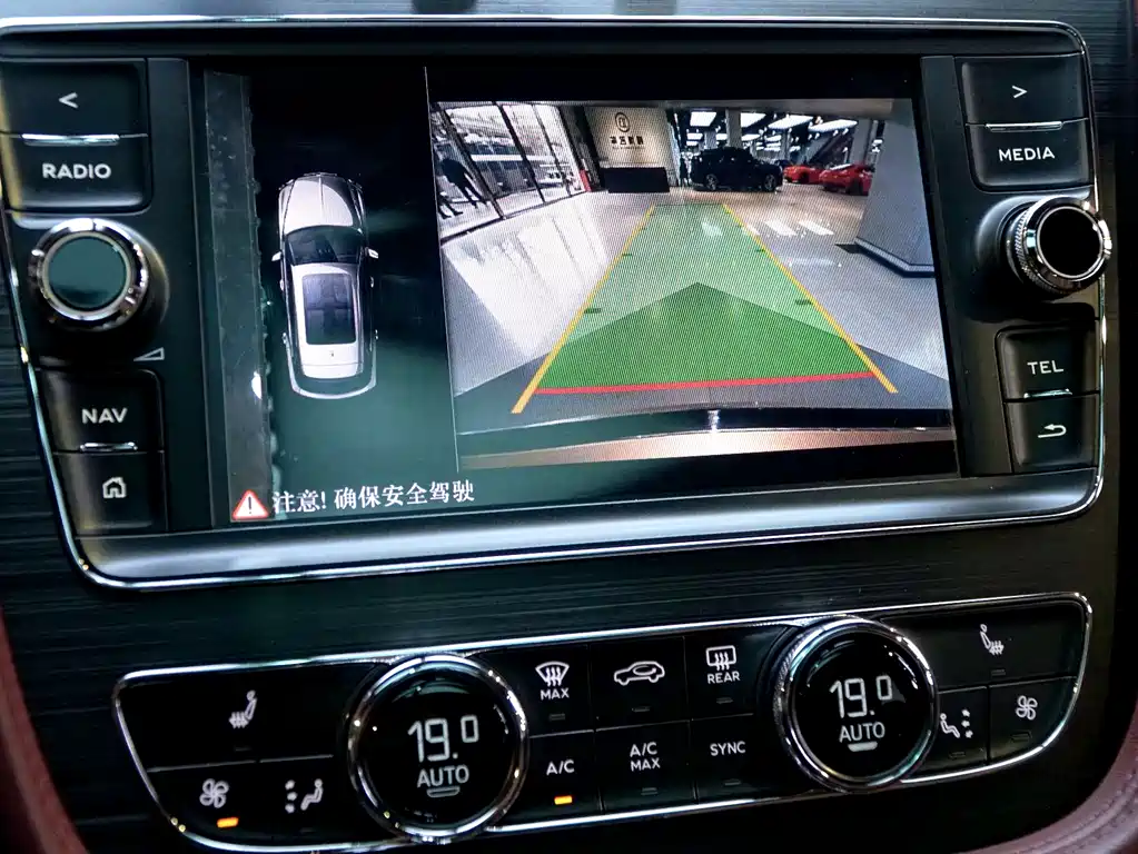 Bentley Bentayga 2018 4.0T V8 2019 - thumbnail 16