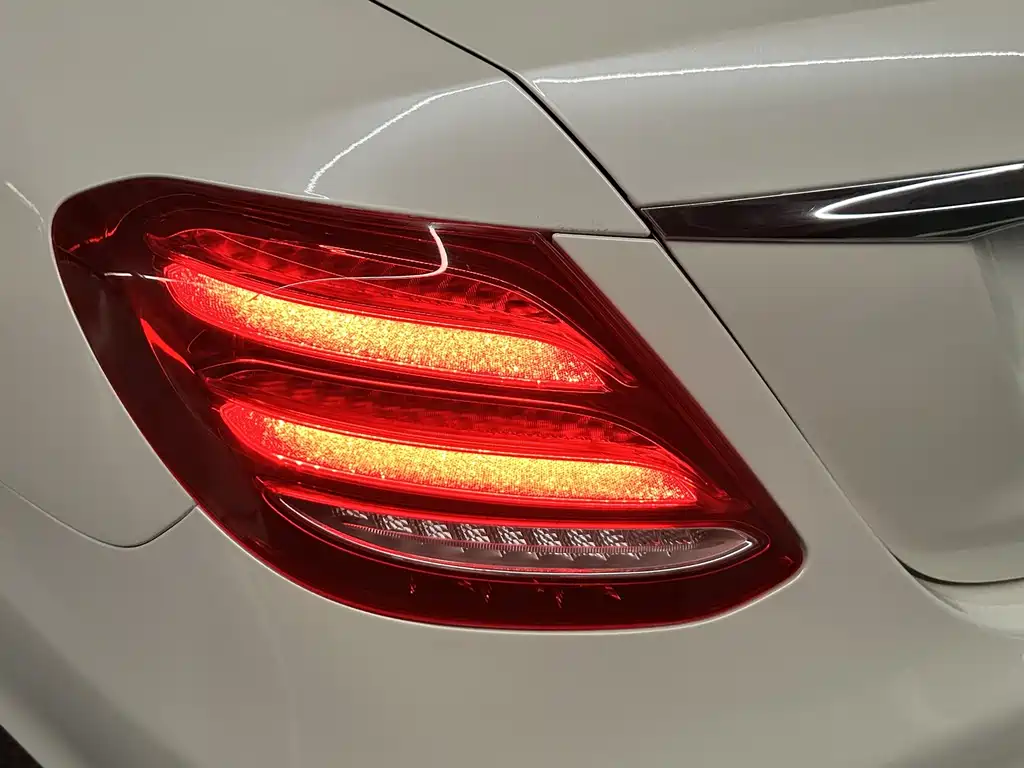 Mercedes-Benz Mercedes-Benz E-Class 2019 Facelift E 300 L Sport Luxury 2019 - thumbnail 20