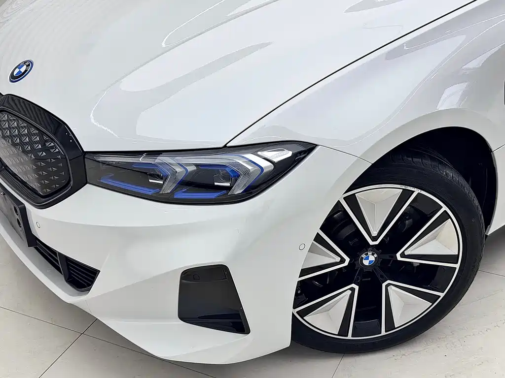 BMW BMW i3 2025 eDrive 40 L Night Sport Package 2024 - thumbnail 6
