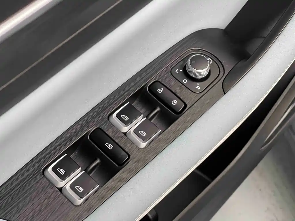 Geely Auto Geely Emgrand S 2022 1.4T CVT Cross Player Edition 2023 - thumbnail 17