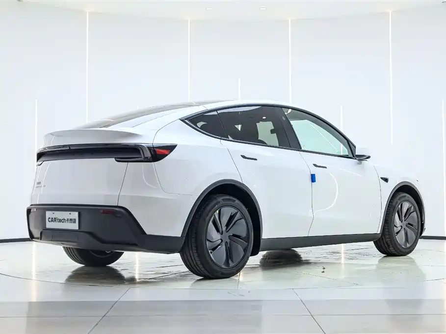 Tesla Model Y 2026 Long Range Rear-Wheel Drive 2026 - thumbnail 3