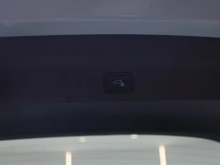 Li Auto Li L6 2025 Max Intelligent Upgrade Edition 2025 - thumbnail 2