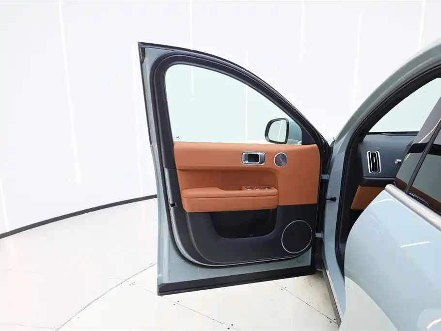 Li Auto Li L6 2025 Max Intelligent Upgrade Edition 2025 - thumbnail 6