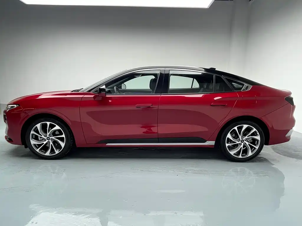 Ford Mondeo 2025 2.0T EcoBoost Ultimate Edition 2024 - thumbnail 2