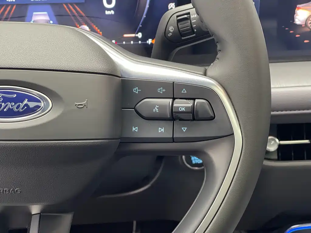 Ford Mondeo 2025 2.0T EcoBoost Ultimate Edition 2024 - thumbnail 22