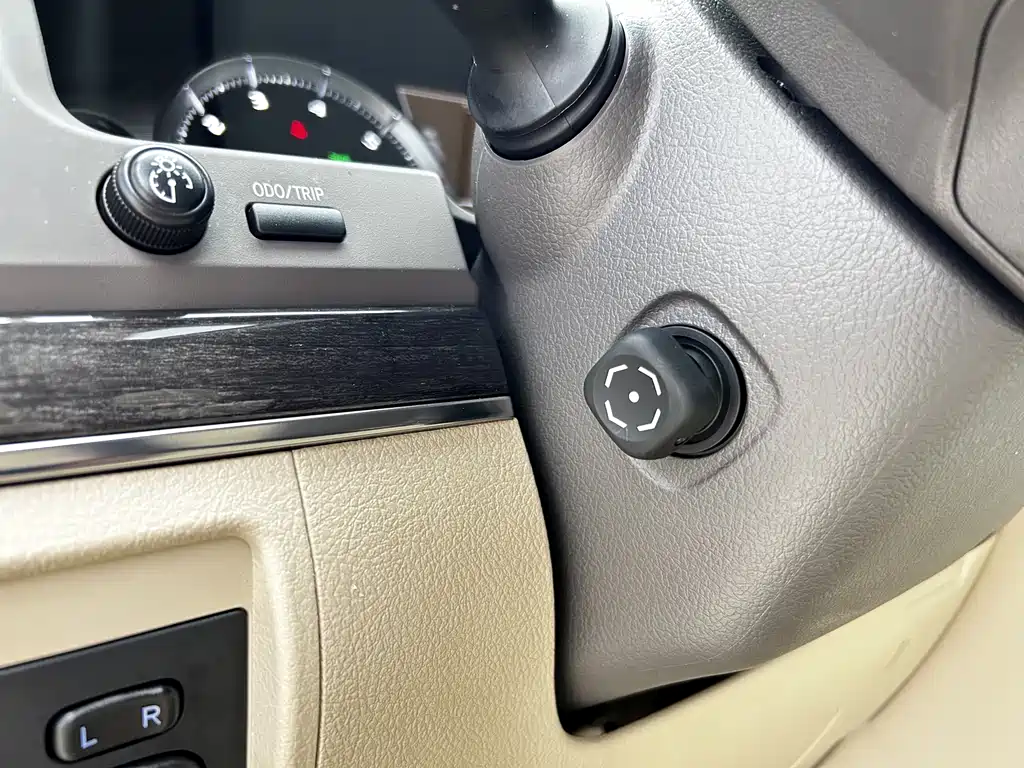 Toyota Land Cruiser (Imported) 2020 Model 5.7L Middle East Version  Actually, the internationally accepted model name would be:  **Toyota Land Cruiser 200 Series 5.7L V8 (Middle East Specification)**  Or more commonly known as:  **Toyota Land Cruiser 200** 2020 - thumbnail 6