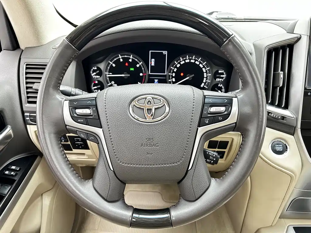 Toyota Land Cruiser (Imported) 2020 Model 5.7L Middle East Version  Actually, the internationally accepted model name would be:  **Toyota Land Cruiser 200 Series 5.7L V8 (Middle East Specification)**  Or more commonly known as:  **Toyota Land Cruiser 200** 2020 - thumbnail 9