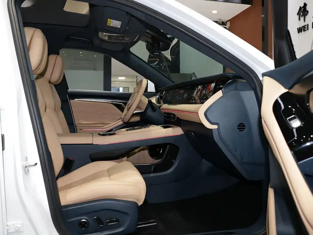 Lantu Automobile Lantu FREE 2024 Extended Range Intelligent Driving Version 2023 - thumbnail 6