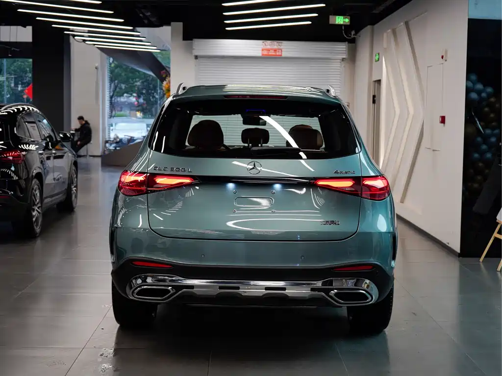 Mercedes-Benz Mercedes-Benz GLC 2025 GLC 300 L 4MATIC Luxury 5-Seat 2024 - thumbnail 4