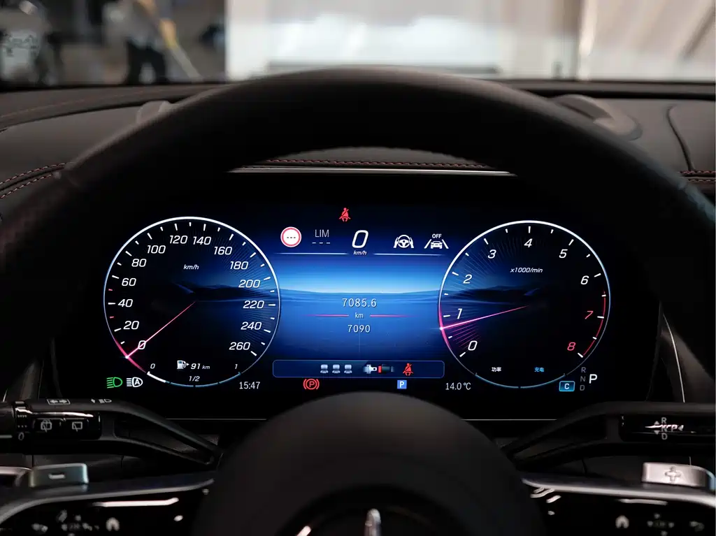Mercedes-Benz Mercedes-Benz GLC 2025 GLC 300 L 4MATIC Luxury 5-Seat 2024 - thumbnail 9