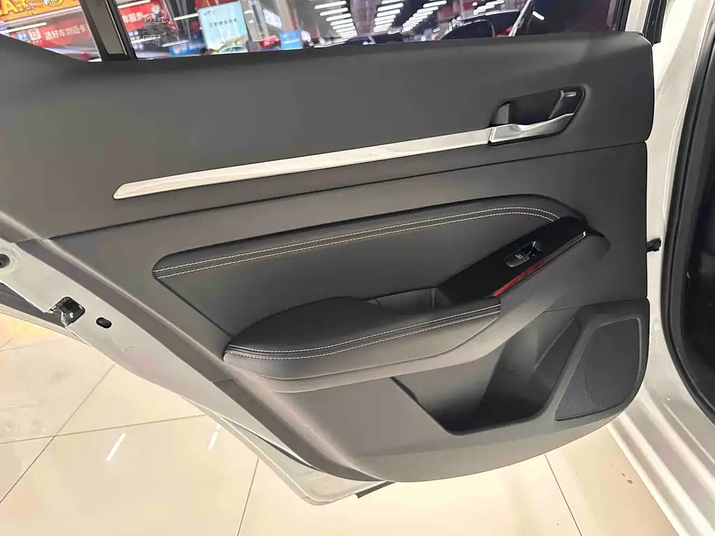 Nissan Nissan Altima 2025 2.0L XL-TLS Premium Edition 2025 - thumbnail 13