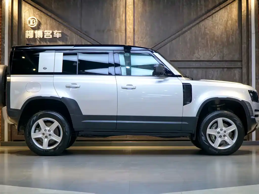 Land Rover Land Rover Defender 2020 110 P400 HSE 2021 - thumbnail 4