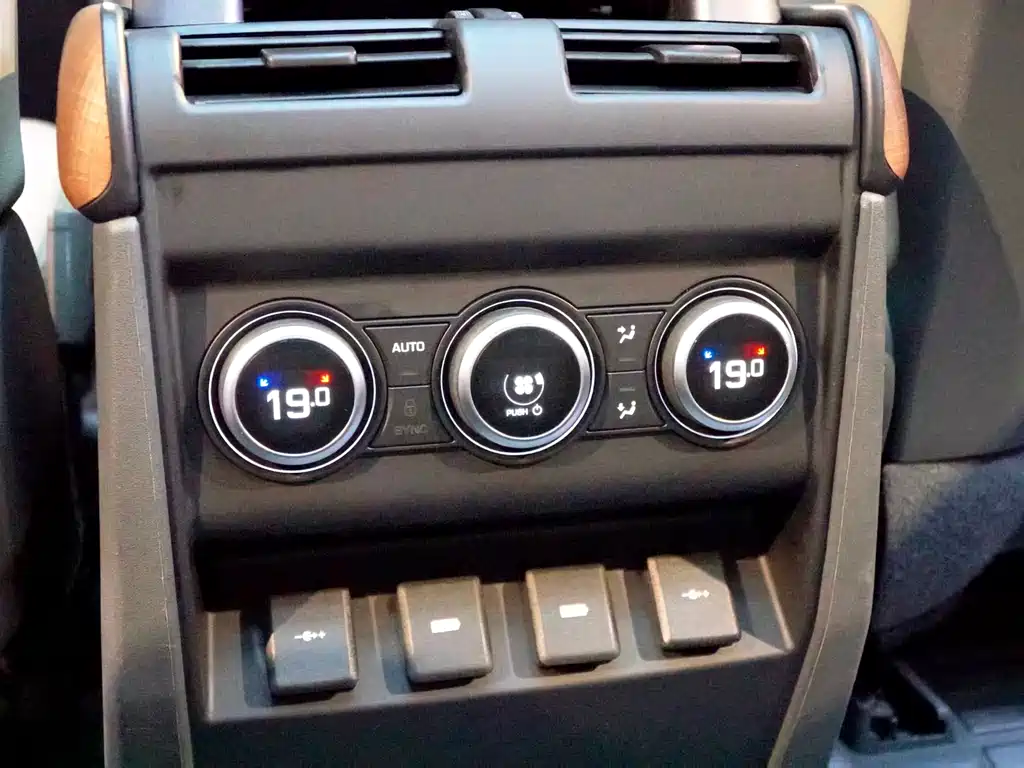 Land Rover Land Rover Defender 2020 110 P400 HSE 2021 - thumbnail 17