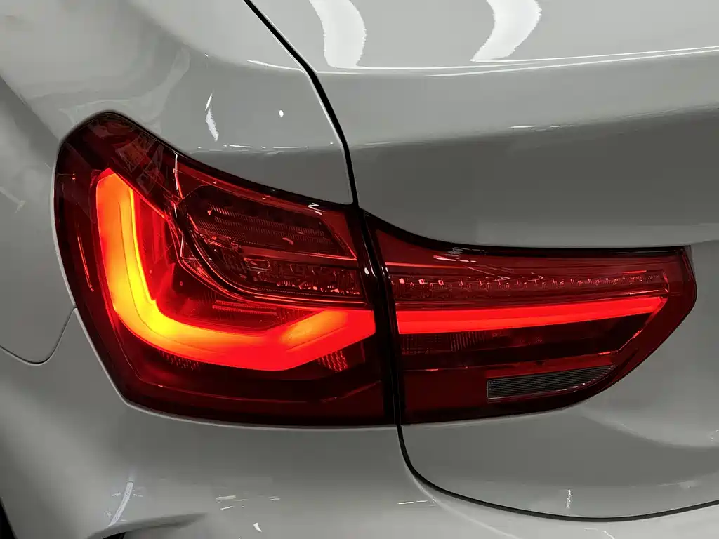 BMW BMW 1 Series 2019 118i M Sport Package 2019 - thumbnail 8