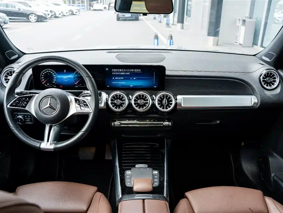 Mercedes-Benz Mercedes-Benz GLB 2024 GLB 220 4MATIC 2023 - thumbnail 8