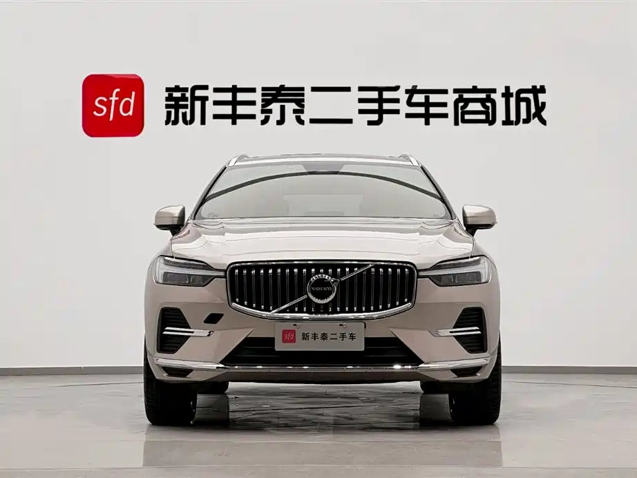 Volvo Volvo XC60 2025 B5 AWD Momentum Luxury Edition 2025 - thumbnail 2