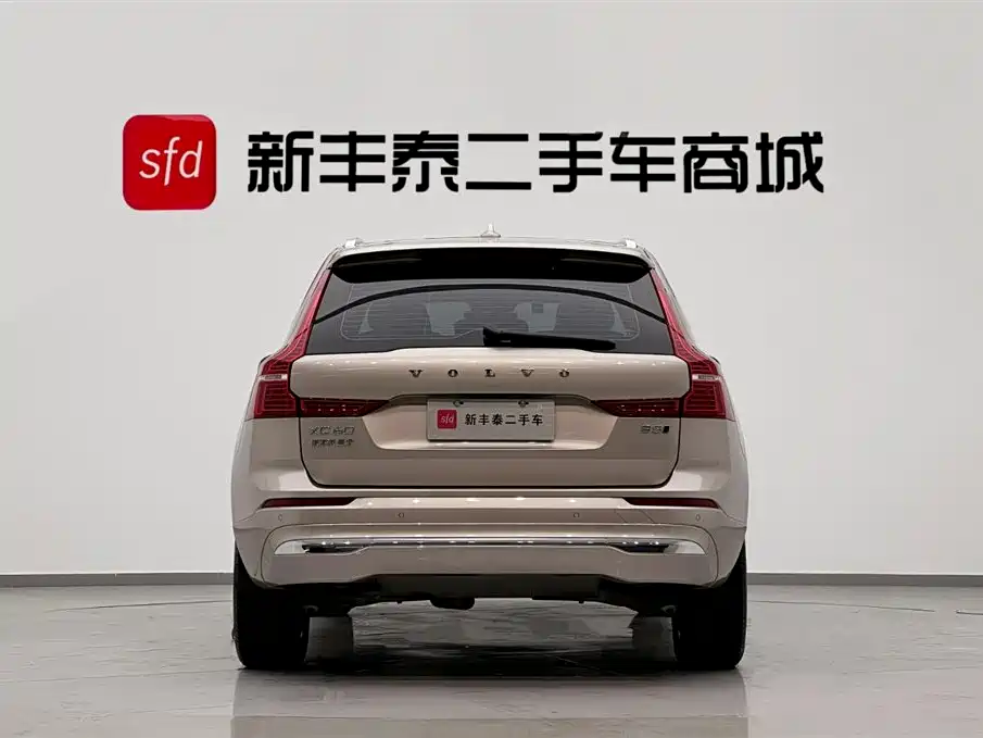 Volvo Volvo XC60 2025 B5 AWD Momentum Luxury Edition 2025 - thumbnail 7