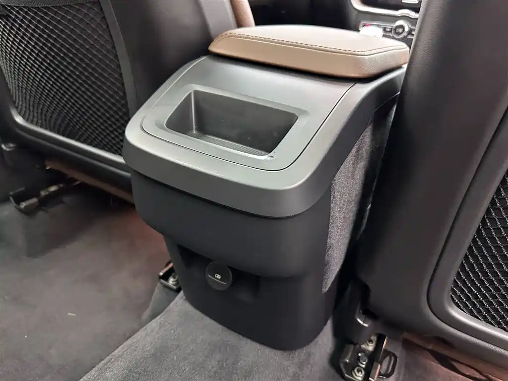 Volvo Volvo XC60 2025 B5 AWD Momentum Luxury Edition 2025 - thumbnail 23