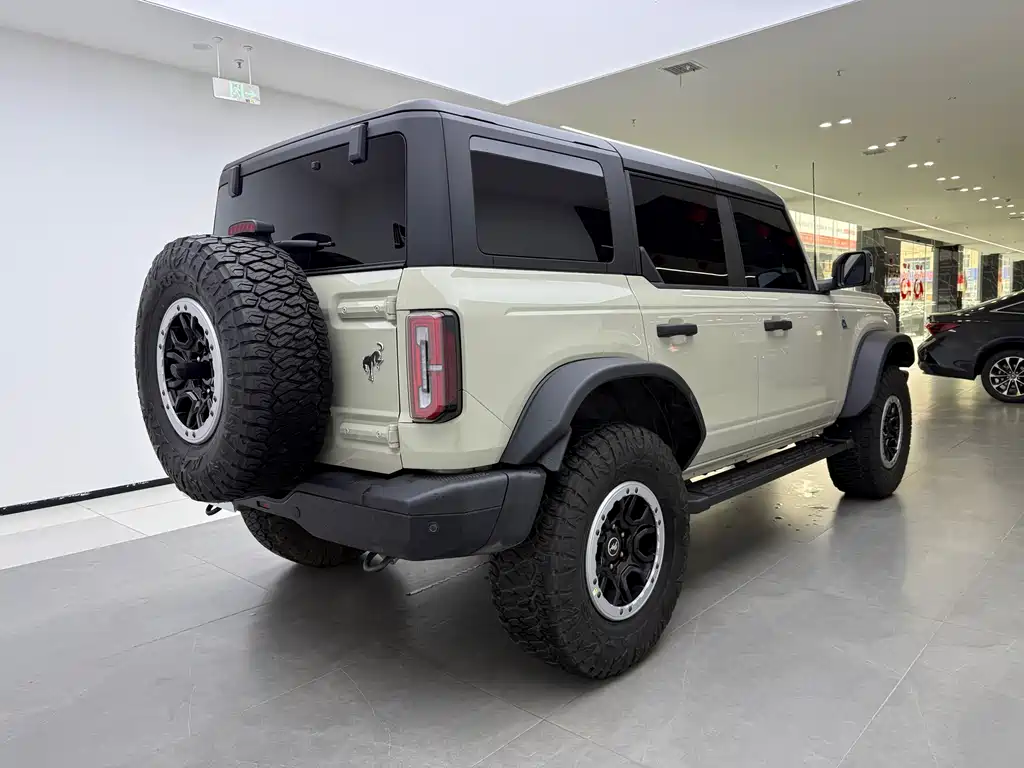 Ford Ford Bronco 2024 2.3T Black Diamond Off-Road Edition 2026 - thumbnail 3