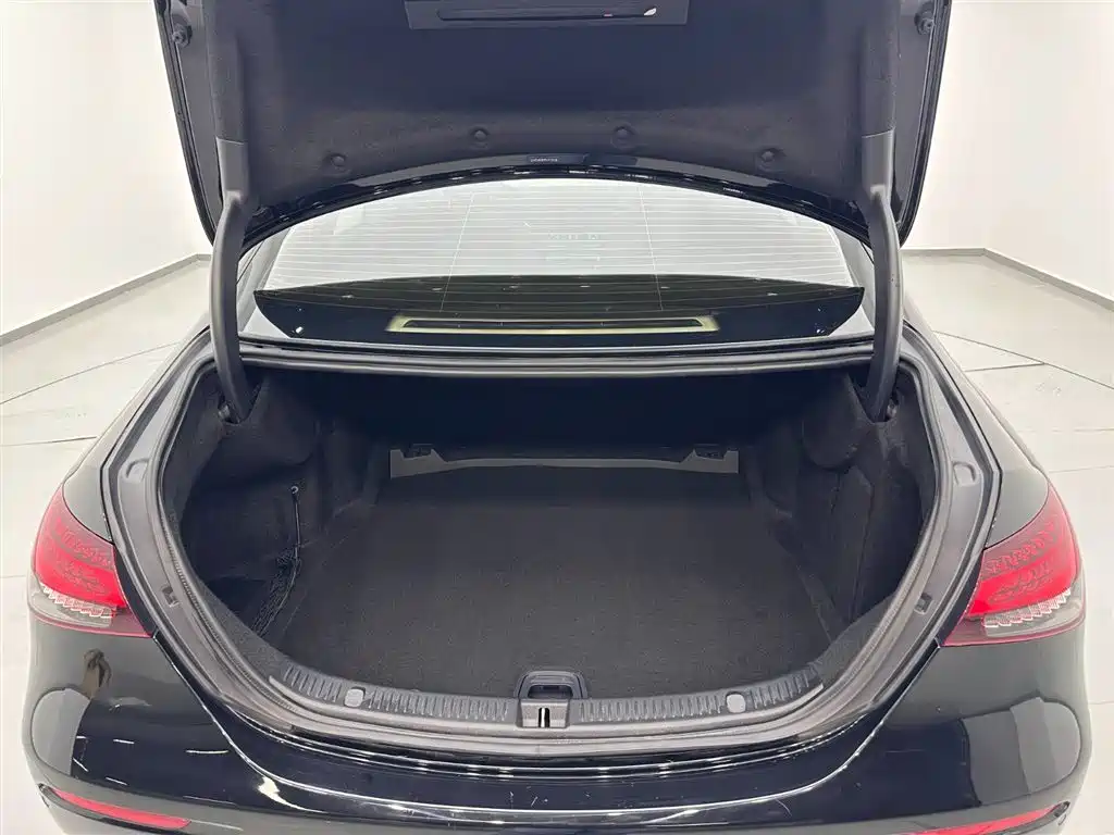 Mercedes-Benz Mercedes-Benz E-Class 2023 E 300 L Fashion Edition 2023 - thumbnail 27