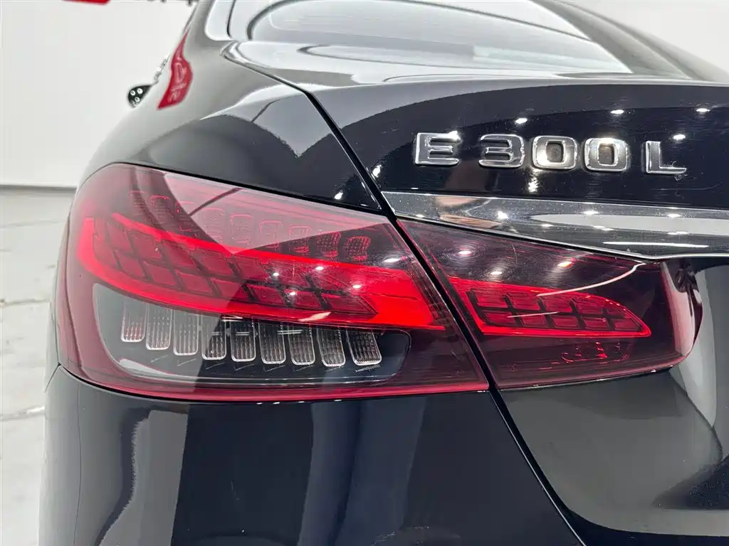 Mercedes-Benz Mercedes-Benz E-Class 2023 E 300 L Fashion Edition 2023 - thumbnail 29