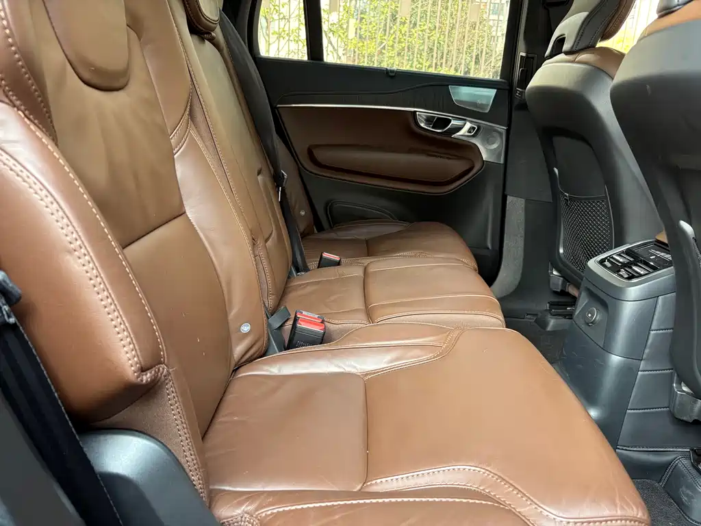 Volvo Volvo XC90 Plug-in Hybrid 2024 T8 Excellence 7-seater 2025 - thumbnail 9